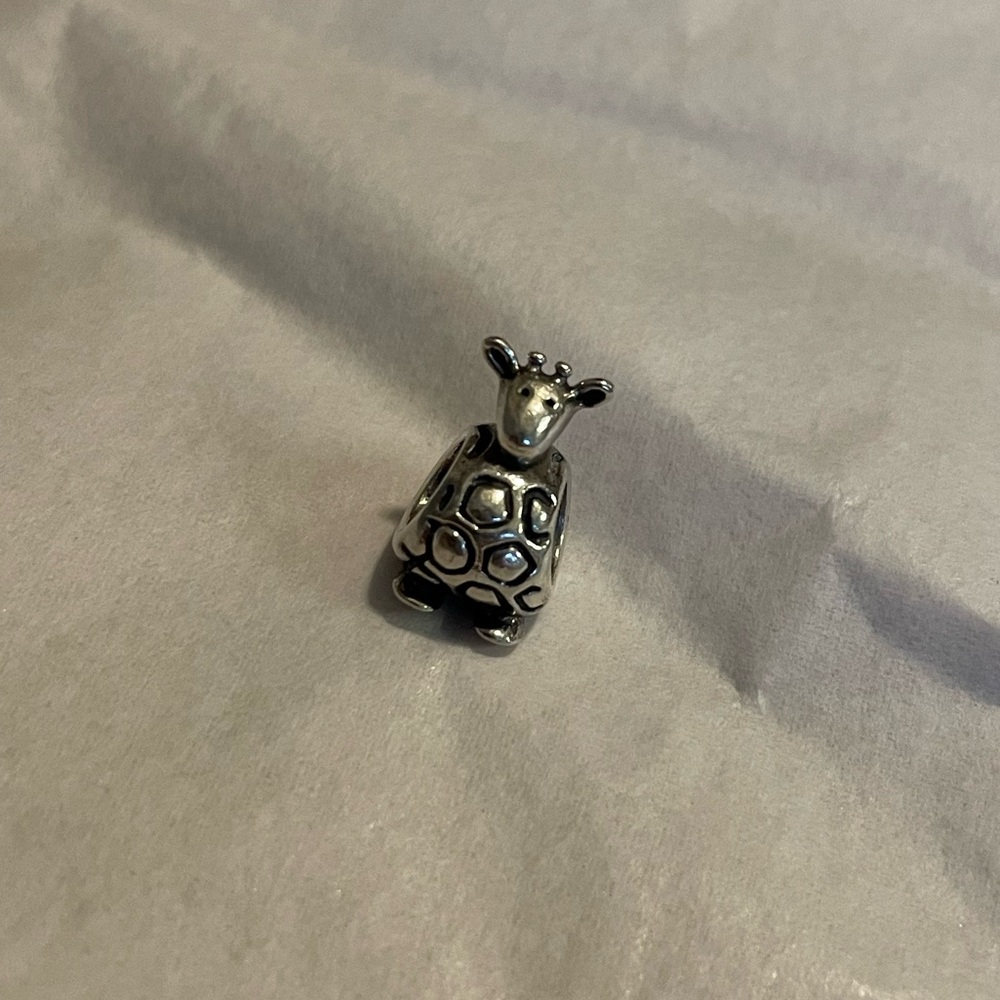 Giraffe Pandora Charm